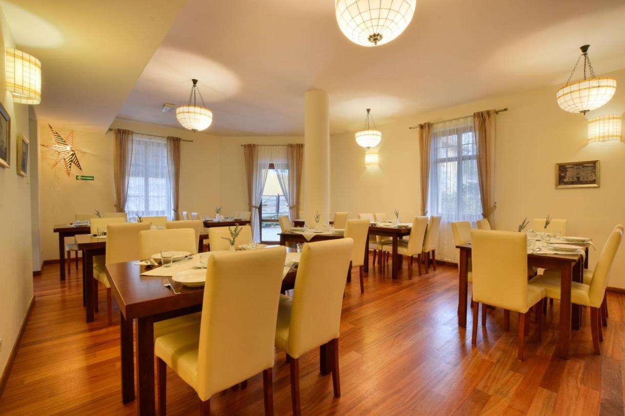 Willa Pod Gwiazdami & Spa Kudowa-Zdrój Extérieur photo