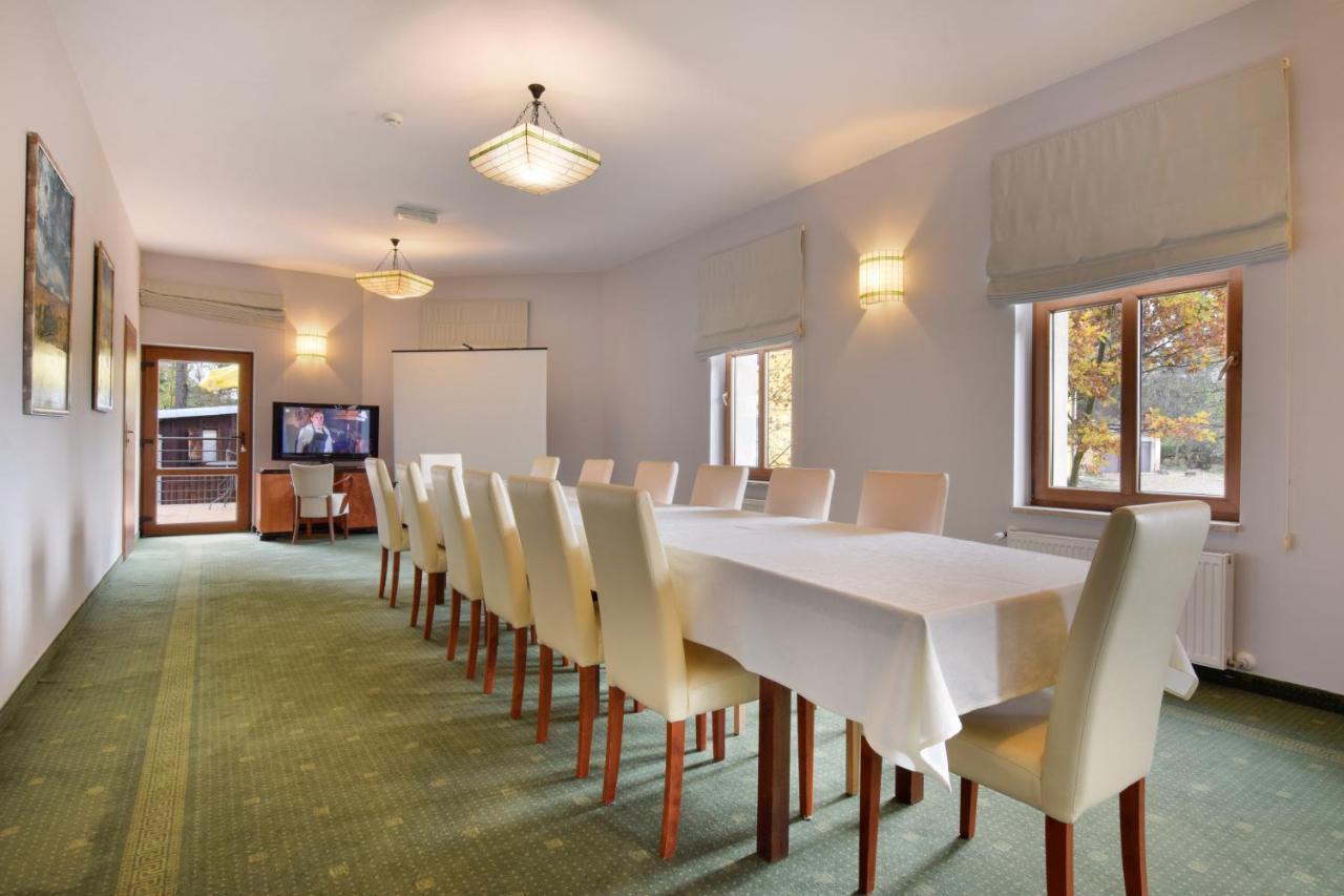 Willa Pod Gwiazdami & Spa Kudowa-Zdrój Extérieur photo