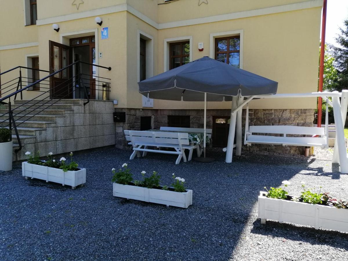 Willa Pod Gwiazdami & Spa Kudowa-Zdrój Extérieur photo